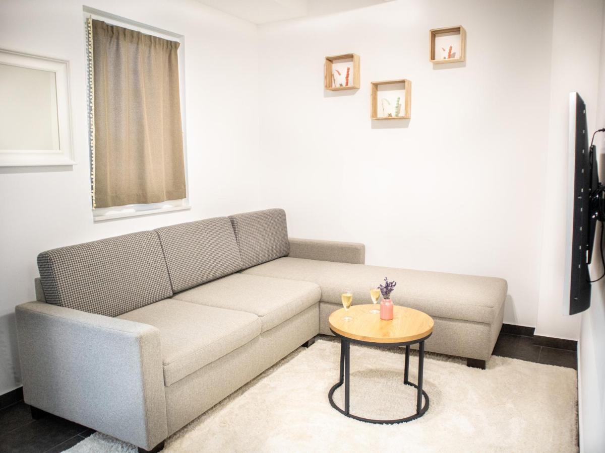 Ugo Apartman Halászi Eksteriør bilde